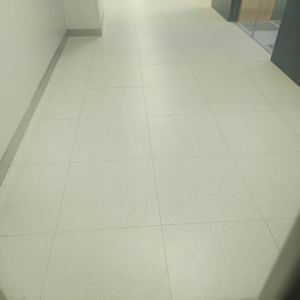 Site Visit｜China Raised Access Floor Manufacturer Undertakes Large-Scale Projects, Full Process from Drawing to Sample Customizable